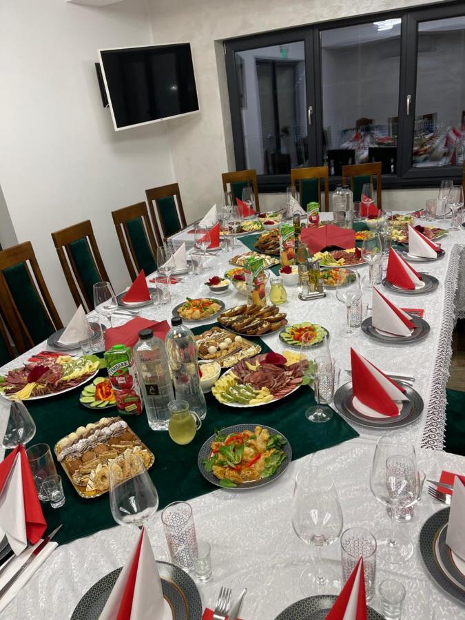 Отель Livada Bucovinei Horodnic de Sus Экстерьер фото